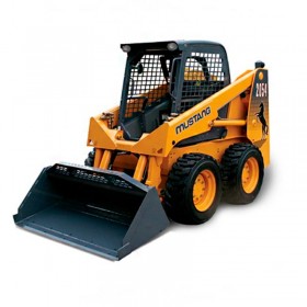 AUSA MUSTANG 2054 MINICARGADORA CON RUEDAS