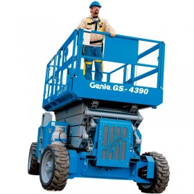 GENIE-GS 4390 DIESEL ALTURA DE TRABAJO 15 MTS Autonivelante